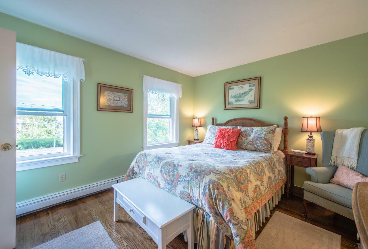 Above The Bay At Thornton Adams House Bed and Breakfast Plymouth Exteriör bild